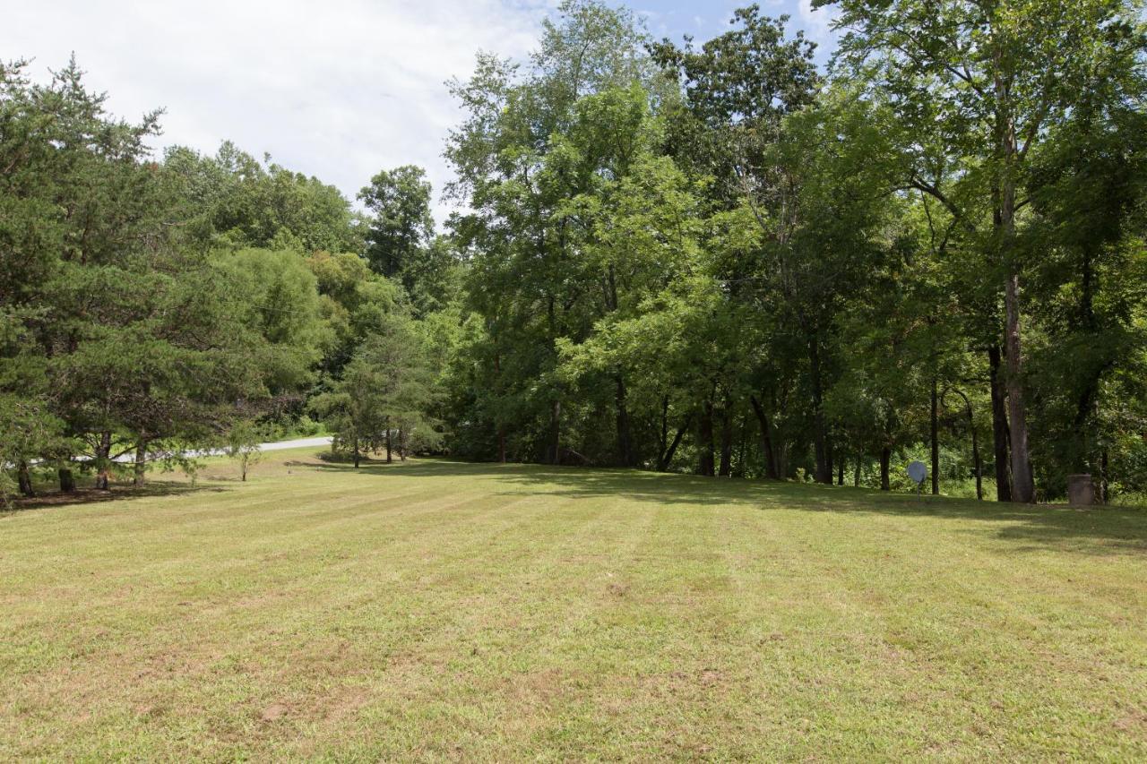 Reedy Patch Cabin Villa Hendersonville Ngoại thất bức ảnh